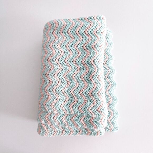 Granny Blanket Throw Crochet Knit Striped Pastel Bue/Green Peach Size 46.5x79 - Picture 3 of 11